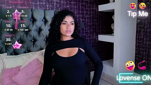 Snapshot of Carly_Monroe_ chatting on 09.18.25 Carly Monroe  online show from 09.18.25