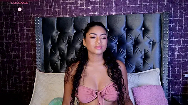 Snapshot of Carly_Monroe_ chatting on 09.22.25 Carly Monroe  online show from 09.22.25