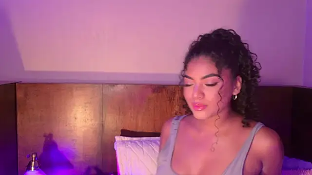 Snapshot of Carly_Monroe_ chatting on 10.07.25 Carly Monroe  online show from 10.07.25