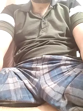 Snapshot of hairysub_india@xh chatting on 10.29.25 hairysub indiaxh online show from 10.29.25