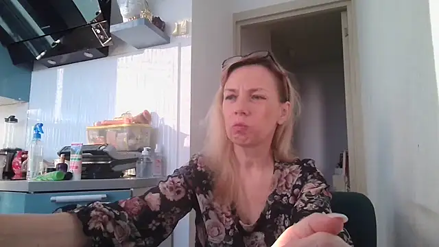 Sweetmurrr online show from 06.20.26