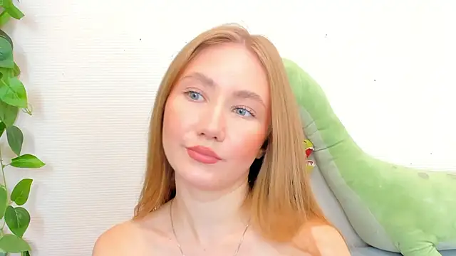 Snapshot of AlexMiss_Ray chatting on 09.14.25 AlexMiss Ray online show from 09.14.25