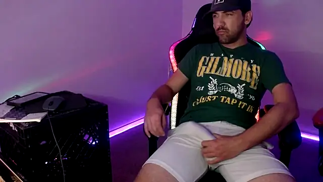 Snapshot of TypicalDepot5 chatting on 11.04.25 TypicalDepot5 online show from 11.04.25