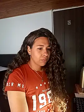 IVONNE COLLINS33 online show from 11.03.25