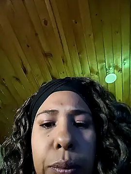 IVONNE COLLINS33 online show from 02.19.26