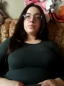 Snapshot of daniella_brun chatting on 10.25.25 daniella brun online show from 10.25.25