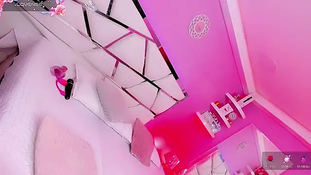 Ariia-janee online show from 10.22.25