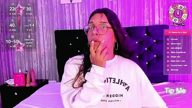 Hailey johnsonn online show from 09.18.25