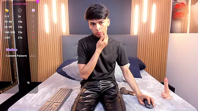 OnlyJos online show from 10.27.25