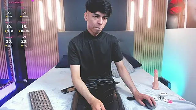 OnlyJos online show from 12.15.25