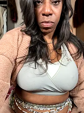 Snapshot of Kennady_Buxum_Goddess chatting on 10.20.25 Kennady Buxum Goddess online show from 10.20.25