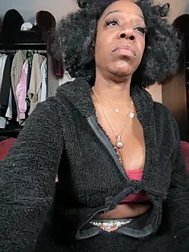 Snapshot of Kennady_Buxum_Goddess chatting on 10.23.25 Kennady Buxum Goddess online show from 10.23.25