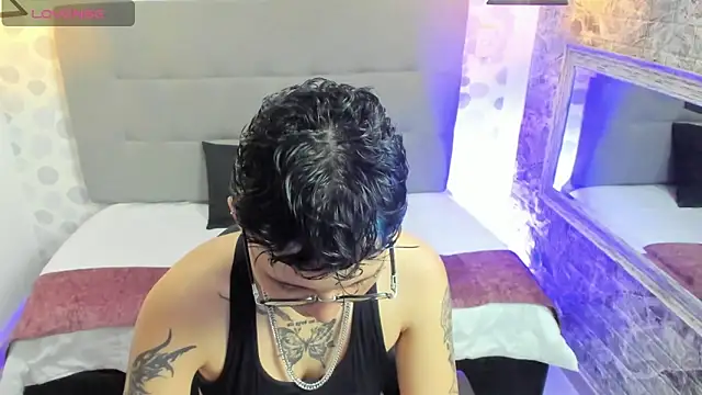 emahills  axelrose online show from 09.30.25