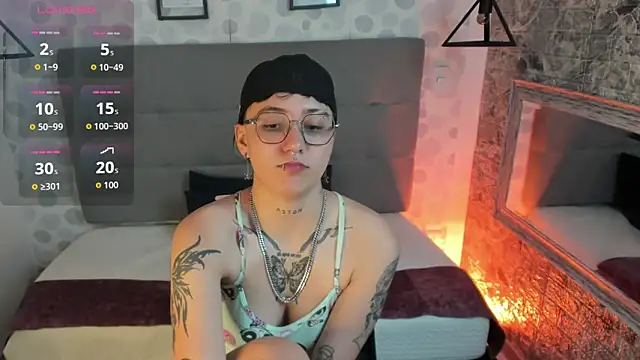 emahills  axelrose online show from 10.27.25