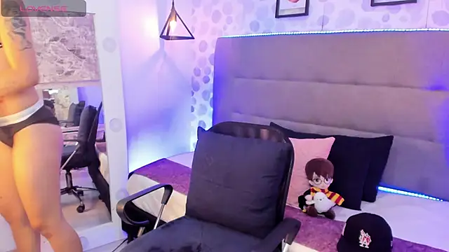 emahills  axelrose online show from 10.29.25