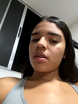 Snapshot of Miagomezx chatting on 11.03.25 Miagomezx online show from 11.03.25