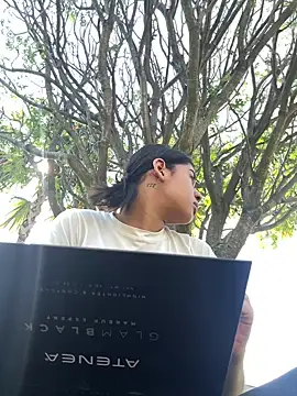 Snapshot of Miagomezx chatting on 01.18.26 Miagomezx online show from 01.18.26