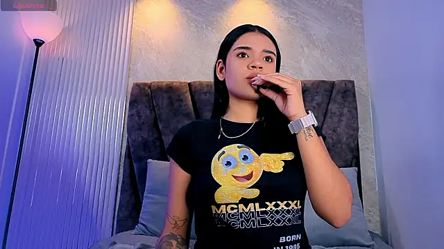 Snapshot of Miagomezx chatting on 02.10.26 Miagomezx online show from 02.10.26