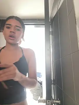 Snapshot of Miagomezx chatting on 02.27.26 Miagomezx online show from 02.27.26