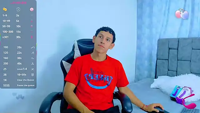 Snapshot of Felipe_Gonzales chatting on 10.23.25 Felipe Gonzales online show from 10.23.25