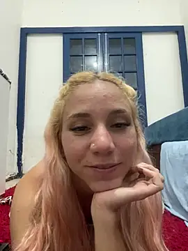 Snapshot of Bruna551 chatting on 09.30.25 Bruna551 online show from 09.30.25