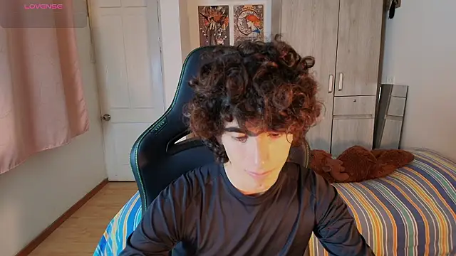 Nude Boy18 online show from 01.16.26