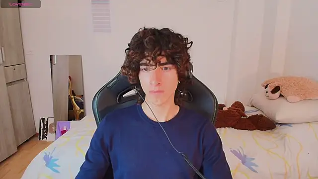 Nude Boy18 online show from 03.06.26