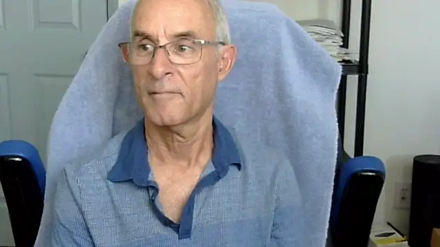 Snapshot of funone1999 chatting on 09.23.25 funone1999 online show from 09.23.25