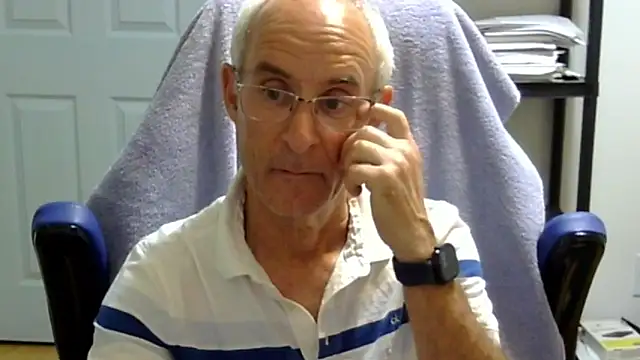 Snapshot of funone1999 chatting on 10.13.25 funone1999 online show from 10.13.25