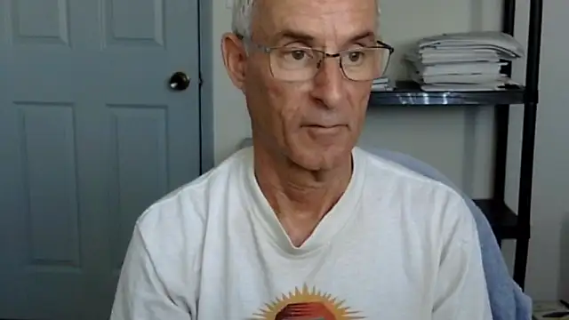 Snapshot of funone1999 chatting on 11.06.25 funone1999 online show from 11.06.25