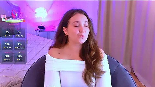 VelvetVixenCute online show from 10.05.25