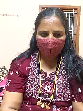 Snapshot of Tamil_Sweety chatting on 11.14.25 Tamil Sweety online show from 11.14.25