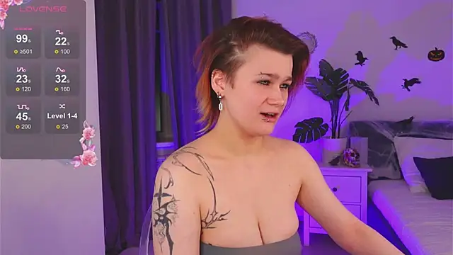 Peach Avalanche online show from 10.21.25