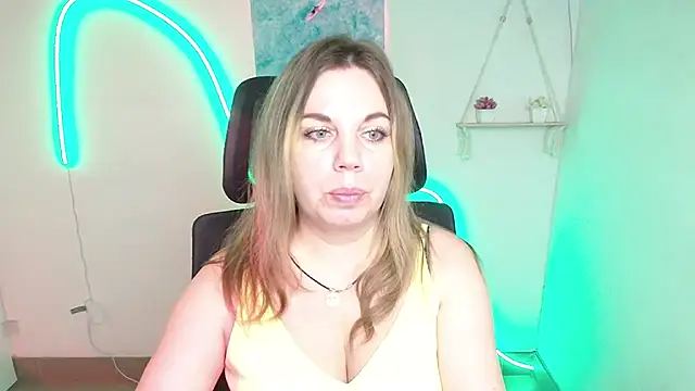 Jessica Amore online show from 10.29.25