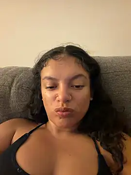 Snapshot of allybluee777 chatting on 05.10.26 allybluee777 online show from 05.10.26
