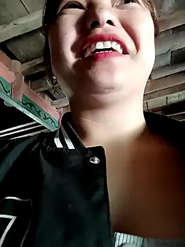 XoiXoi232 online show from 10.10.25