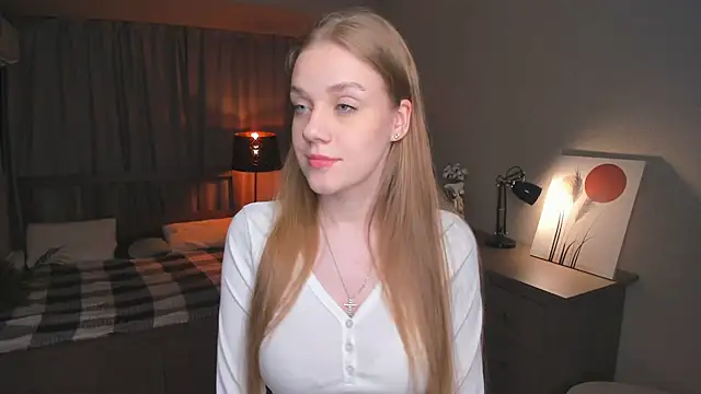 Snapshot of OdellaFrake chatting on 09.25.25 OdellaFrake online show from 09.25.25