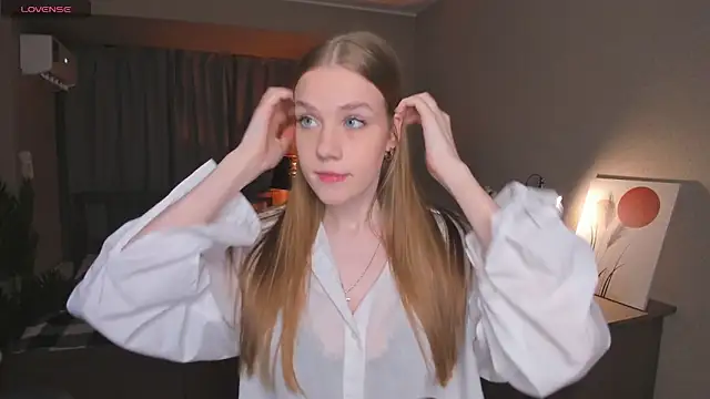 Snapshot of OdellaFrake chatting on 10.10.25 OdellaFrake online show from 10.10.25