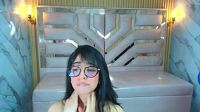 zoe r  online show from 10.10.25