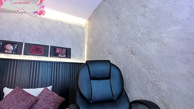 Snapshot of dark__nymph chatting on 09.12.25 dark  nymph online show from 09.12.25