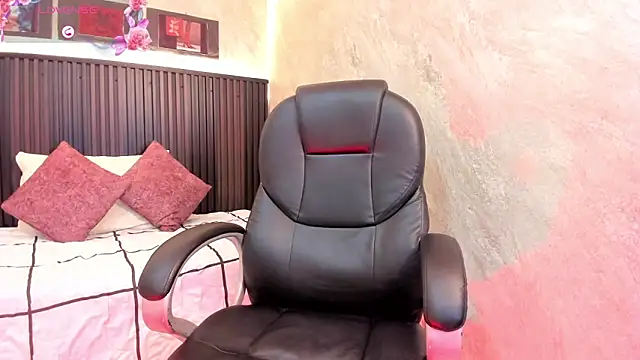 Snapshot of dark__nymph chatting on 09.17.25 dark  nymph online show from 09.17.25