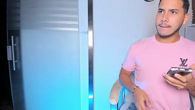 Snapshot of Axel_grey_ chatting on 09.13.25 Axel grey online show from 09.13.25