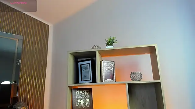 Snapshot of Axel_grey_ chatting on 04.17.26 Axel grey online show from 04.17.26
