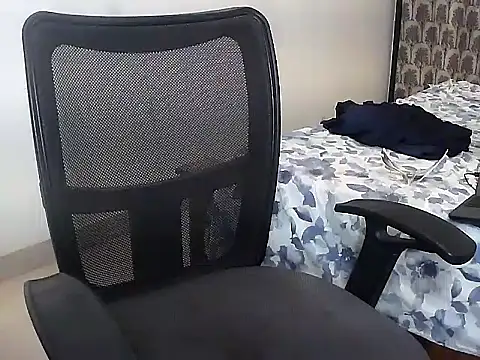 Cynthia011 online show from 10.23.25