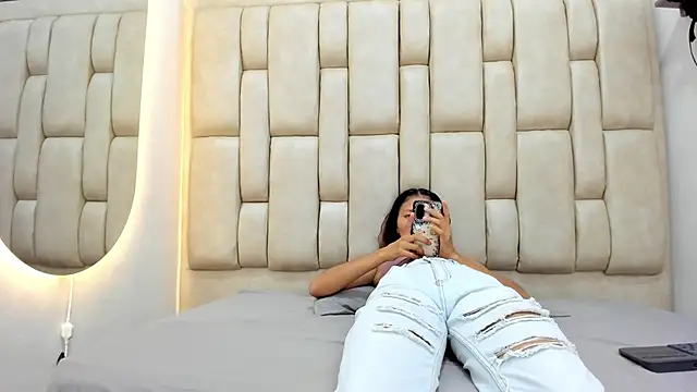 GabyAndHugo online show from 10.08.25