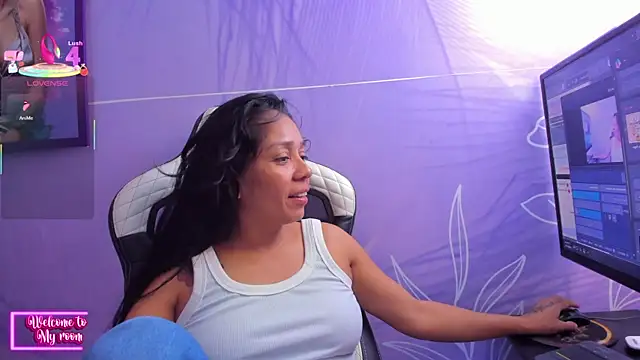 emily hot17 online show from 09.14.25