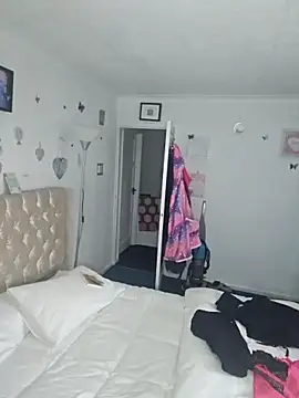 Angeldelightt online show from 12.04.25