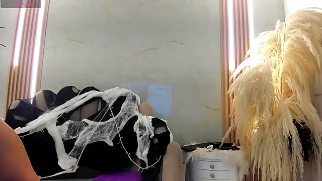 lanarios online show from 10.24.25