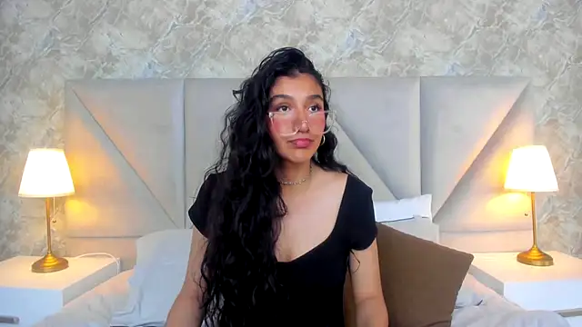 ValentiinaCruz online show from 10.28.25