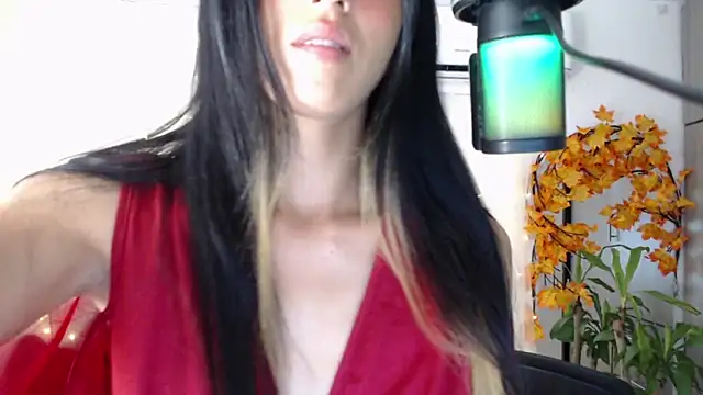 cristal aixa12 online show from 10.05.25